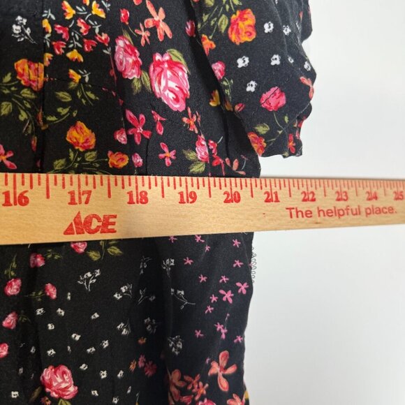 Torrid Harper Rayon Twill Pullover Short Sleeve Tunic Blouse Size 1 / L Floral - Picture 3 of 11